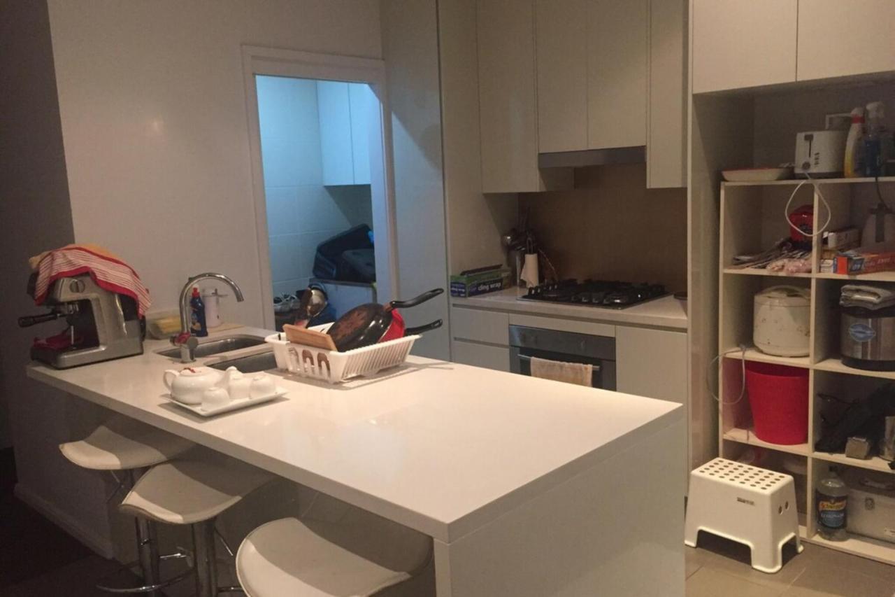 Sun-Drenched 3 Bedroom Apartment In Turrella Mascot Екстериор снимка